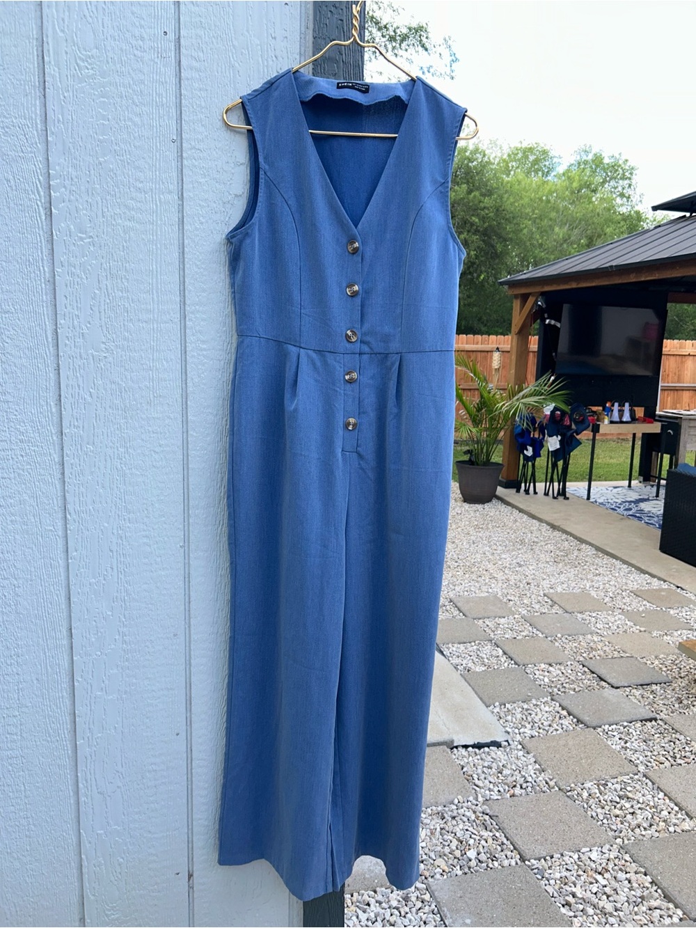SHEIN Denim-Blue V-Neck Sleeveless Jumpsuit